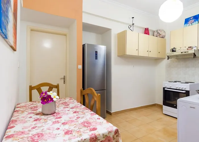 Mema's Tranquil In Patras