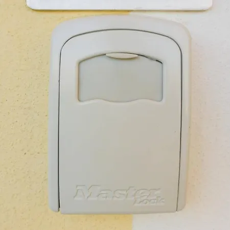 アパート Mema's Tranquil In パトラ