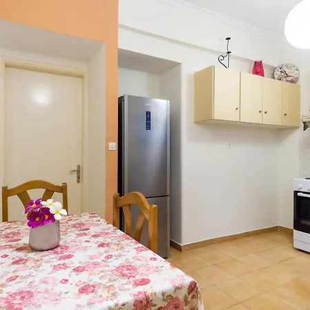 Mema's Tranquil In Patras